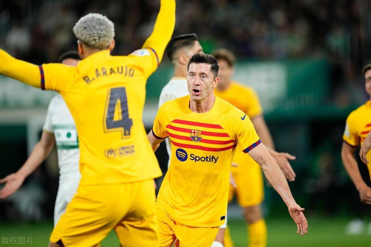 巴萨主场连胜，扩大积分优势