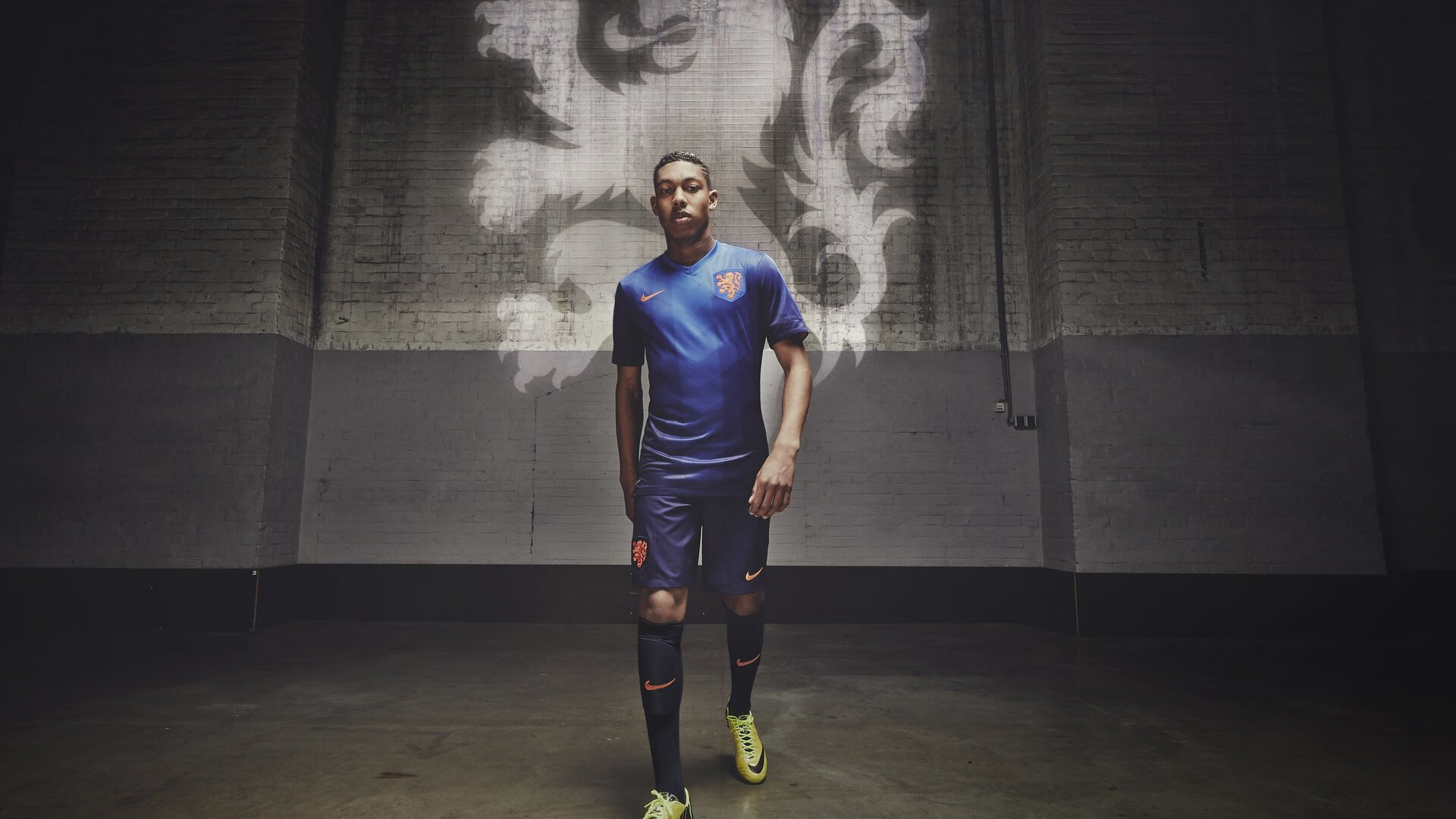 萨卡如利刃出鞘,英格兰新星压制级表现击碎丹麦童话