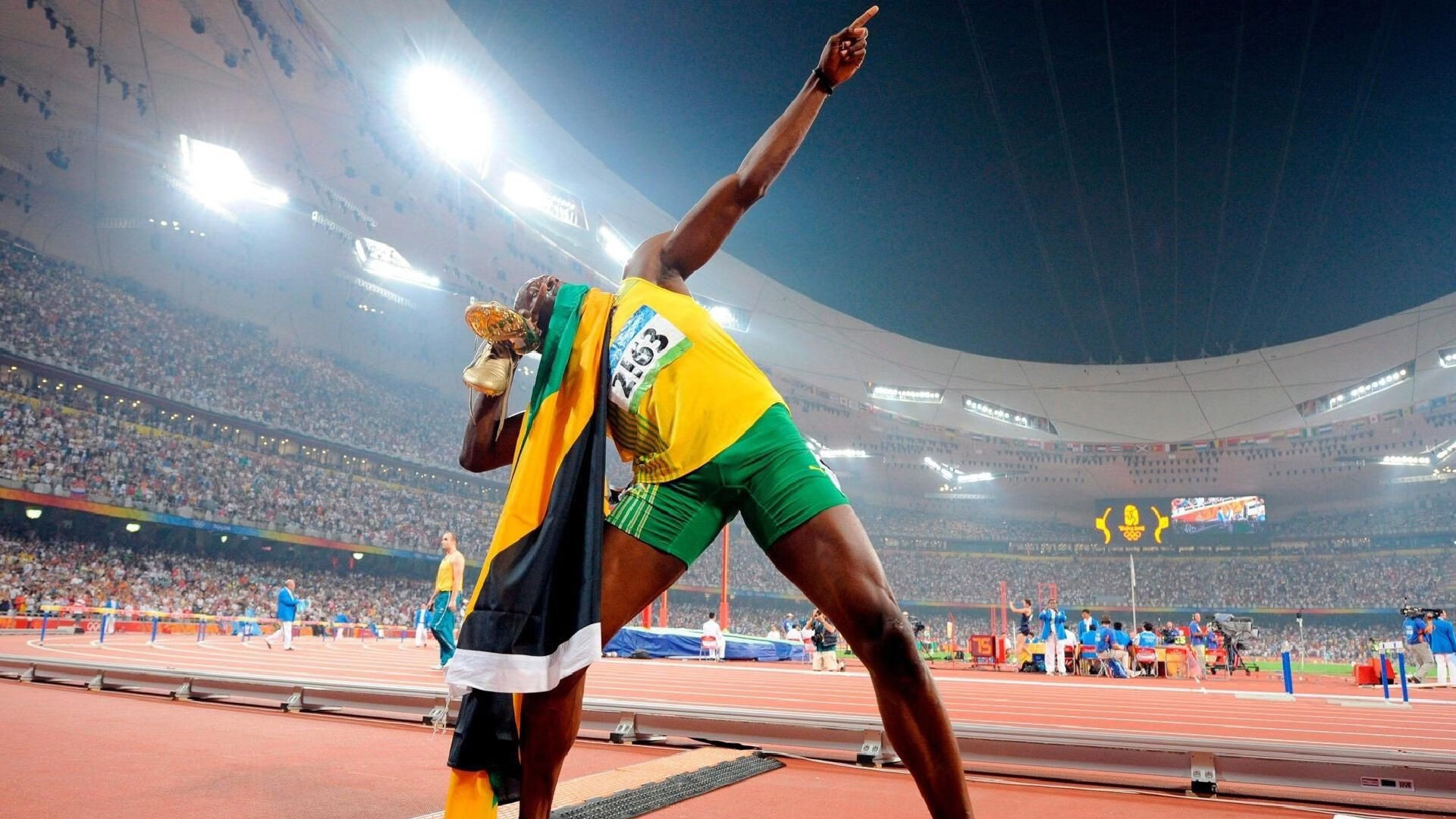 年度焦点之战之夜，克莱·汤普森一手掌控比赛走势